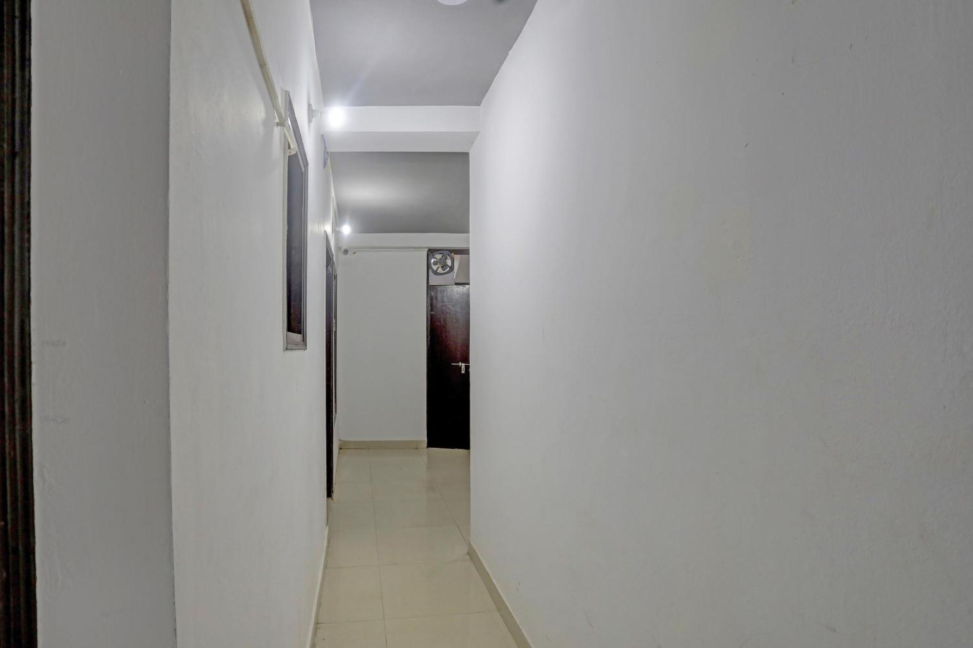 Hotel O The Royal Villa New Delhi Exterior photo